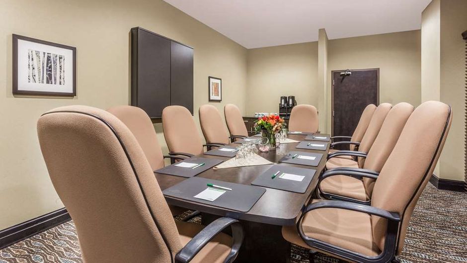 Wingate by Wyndham Regina Meeting