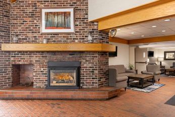 Travelodge Thunder Bay ON