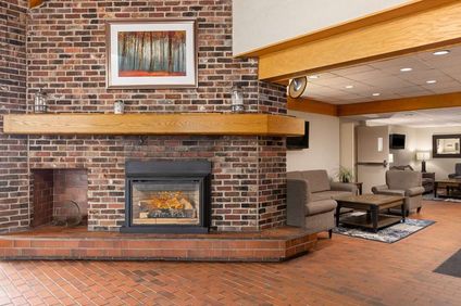 Travelodge Thunder Bay ON