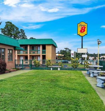 Super 8 Columbia/Ft. Jackson