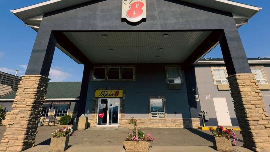Super 8 Dawson Creek Exterior