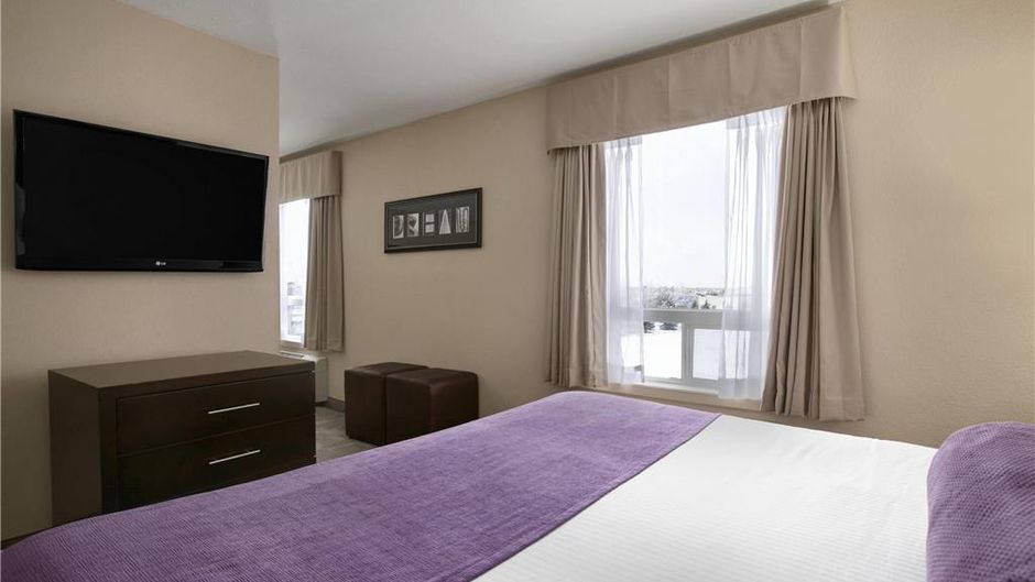 Days Inn Regina Suite
