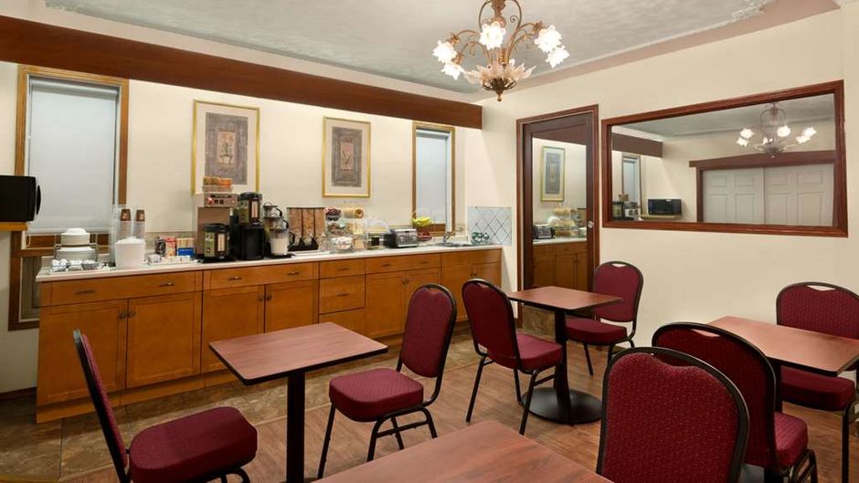 Travelodge Quesnel BC Restaurant