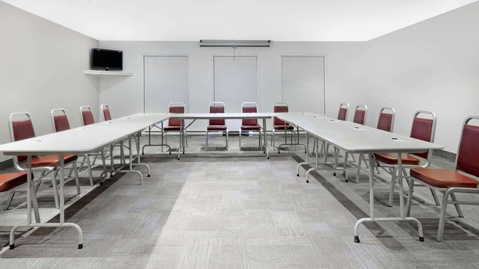 Super 8 Morden Meeting
