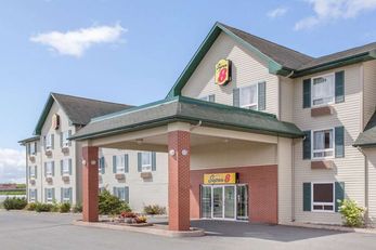 Super 8 Truro