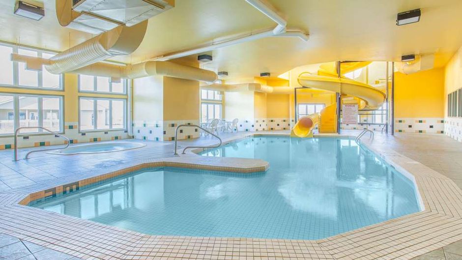 Super 8 Truro Pool