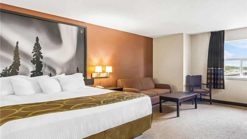 Super 8 Meadow Lake Suite