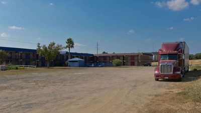Knights Inn Brenham
