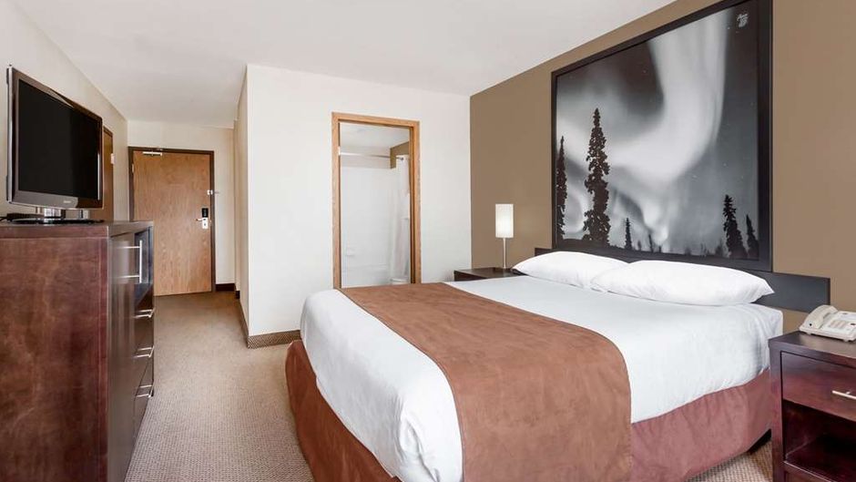 Super 8 Prince Albert Room