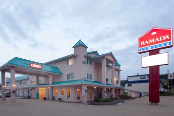 Ramada by Wyndham 100 Mile House