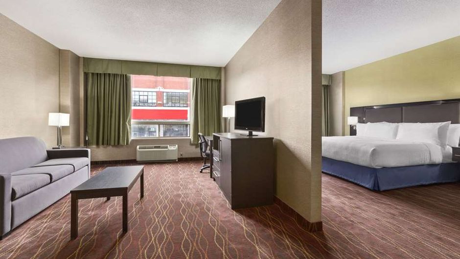 Days Inn Ottawa Suite