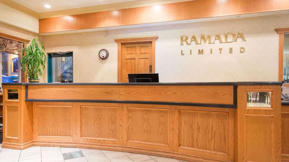 Ramada Limited Quesnel Lobby