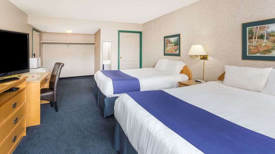Ramada Limited Quesnel Suite