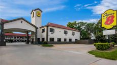 Super 8 Houston/Brookhollow NW