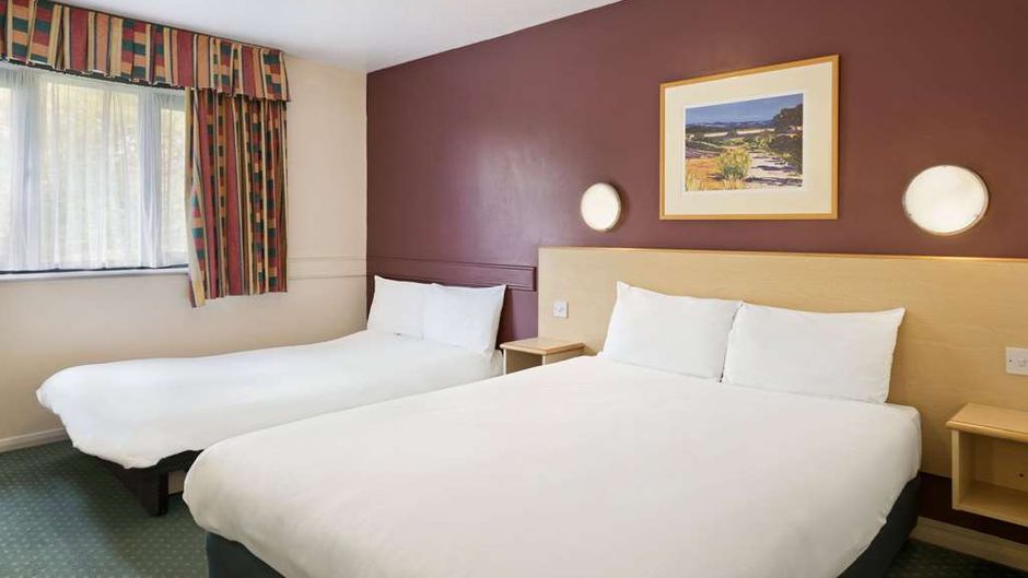 Days Inn Sheffield M1 Room