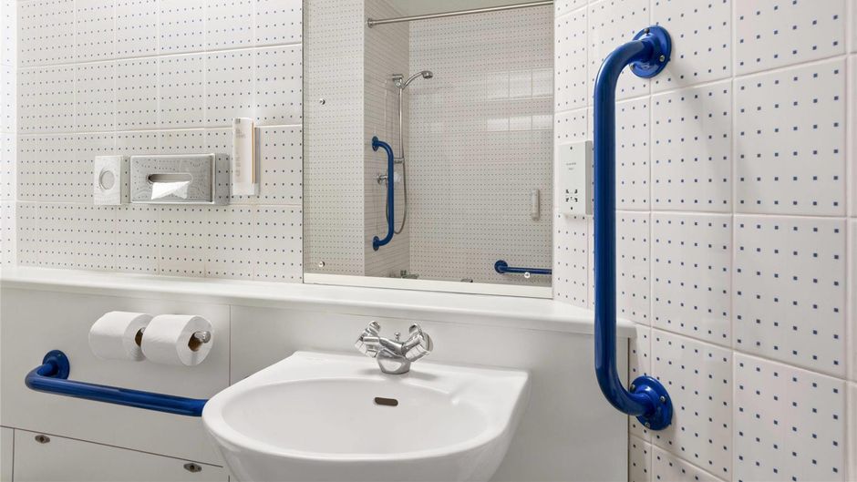 Days Inn Sheffield M1 Room