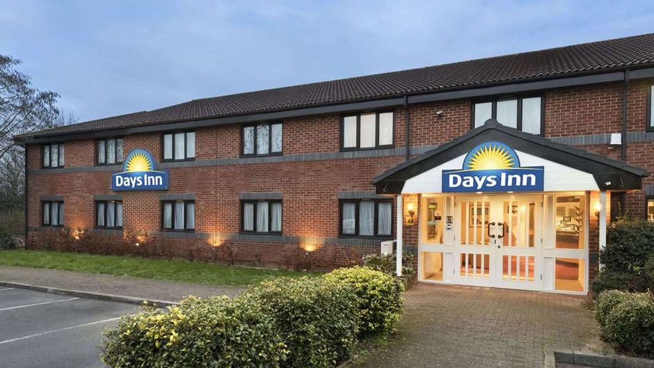 Days Inn Michaelwood M5 Exterior