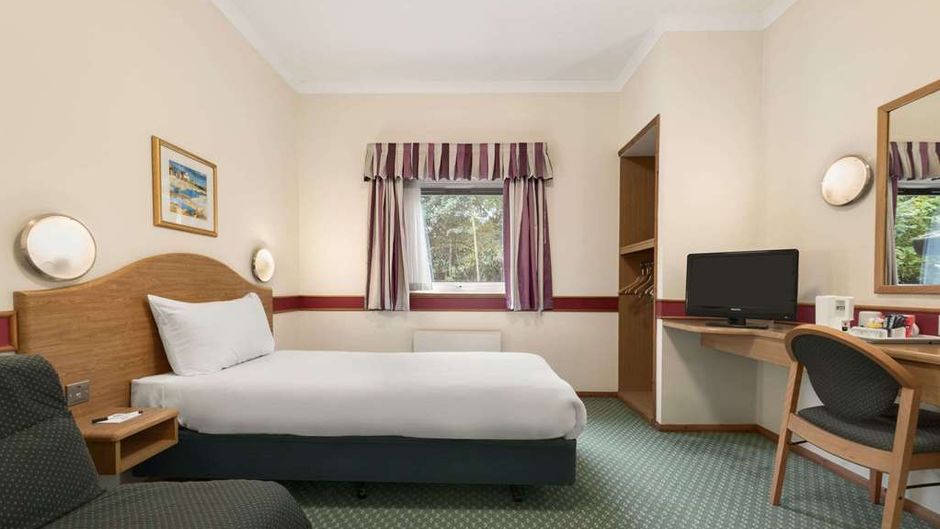 Days Inn Donington A50 Room
