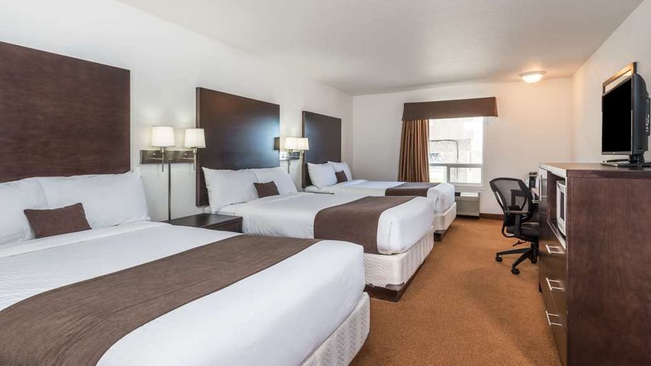 Super 8 Vermilion Room