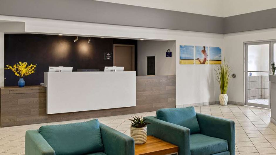 Days Inn Steinbach Lobby