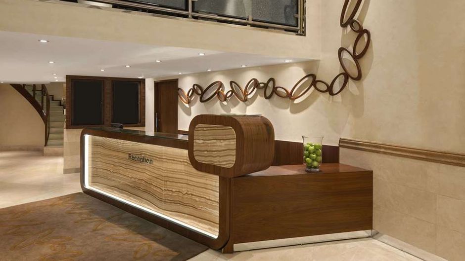 Howard Johnson Hotel Abu Dhabi Lobby