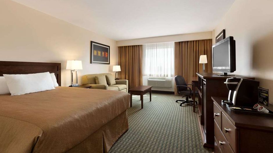 Travelodge Weyburn Room