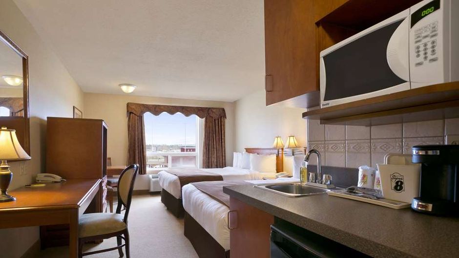 Super 8 Motel Fort Nelson Room