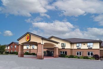 Super 8 Cornwall ON
