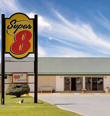 Super 8 Cut Bank
