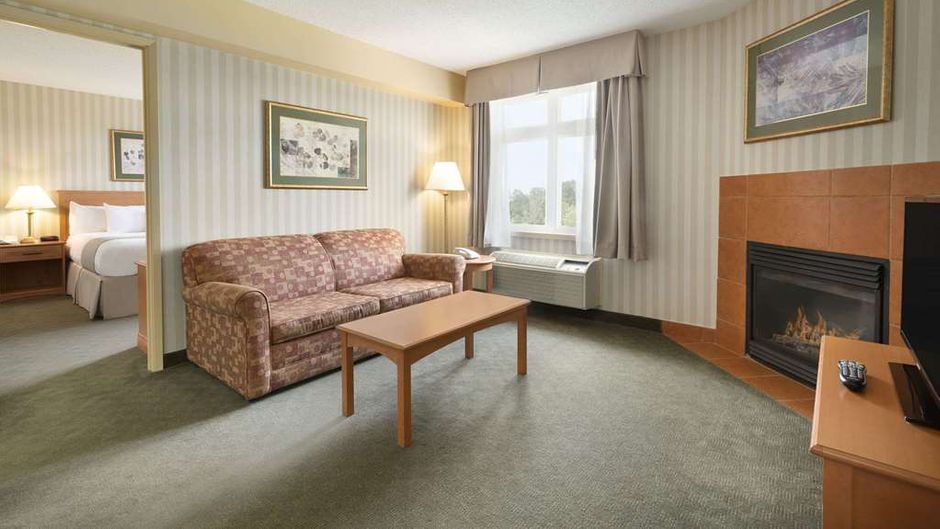 Days Inn Orillia Suite