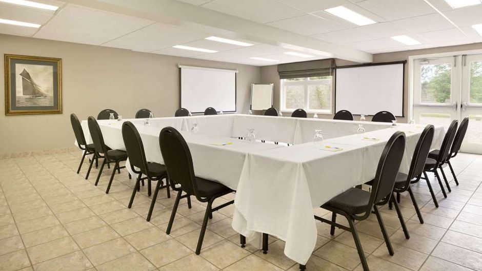 Days Inn Orillia Meeting