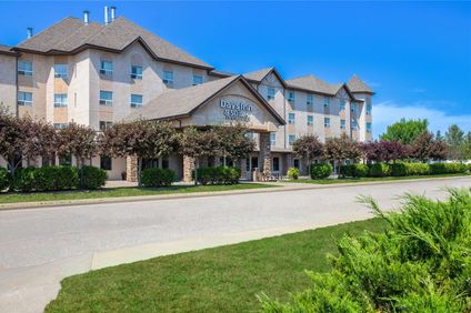 Days Inn & Suites West Edmonton
