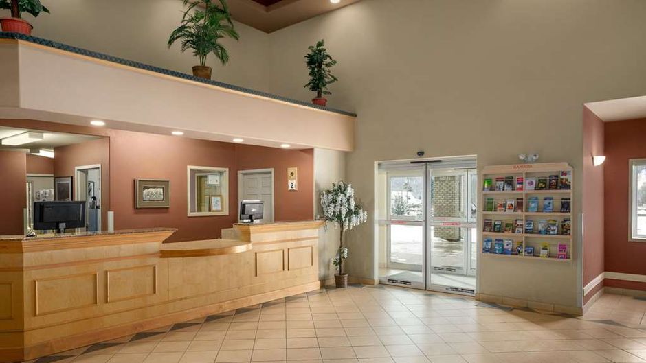 Ramada Limited Golden Lobby
