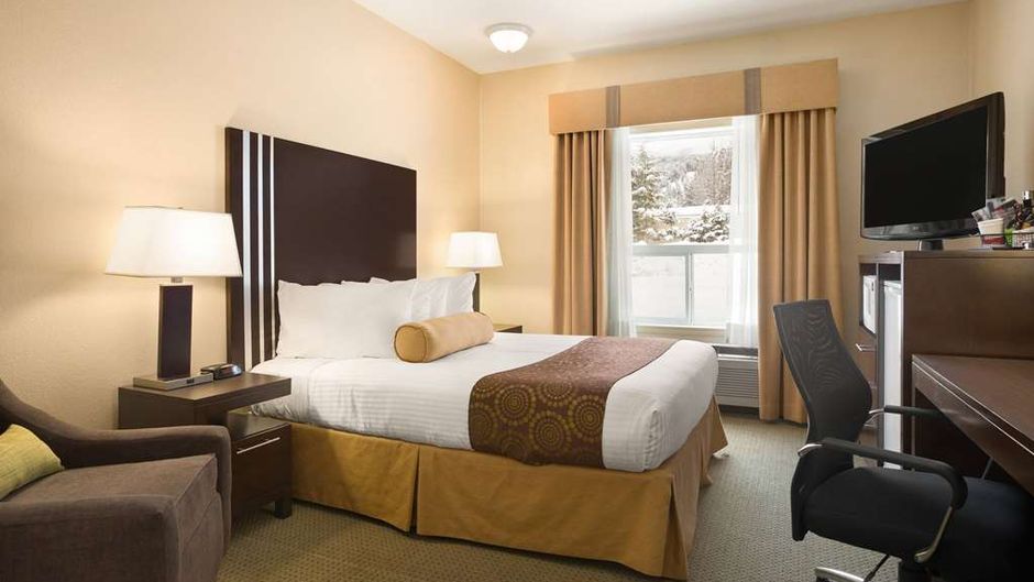 Ramada Limited Golden Room