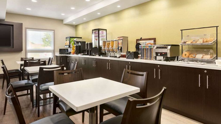 Super 8 Ajax/Toronto Restaurant