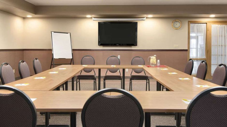 Days Inn & Suites Thunder Bay Meeting