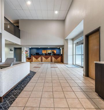 Days Inn & Suites Thunder Bay