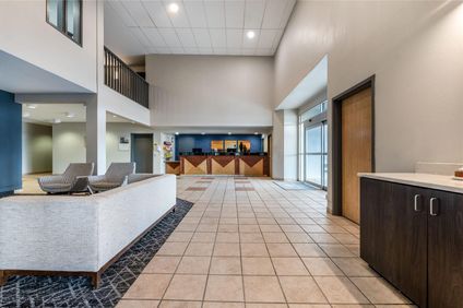 Days Inn & Suites Thunder Bay