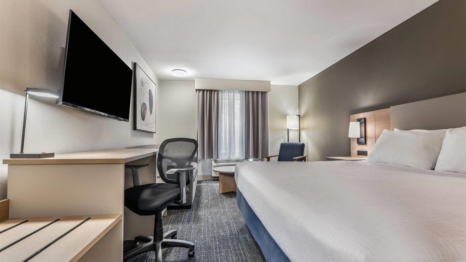 Days Inn & Suites Thunder Bay Room