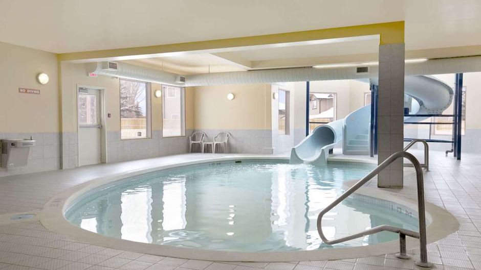 Days Inn Moose Jaw Pool