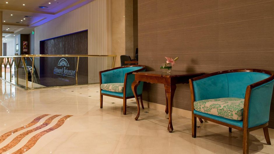 Howard Johnson Plaza Florida Street Lobby