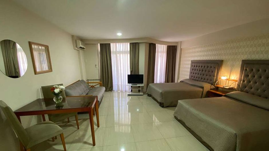 Howard Johnson Hotel Rosario Room