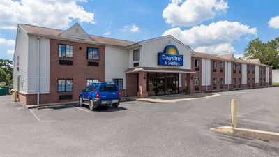 Days Inn & Suites Cambridge