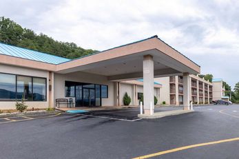 Howard Johnson Inn & Conference Center
