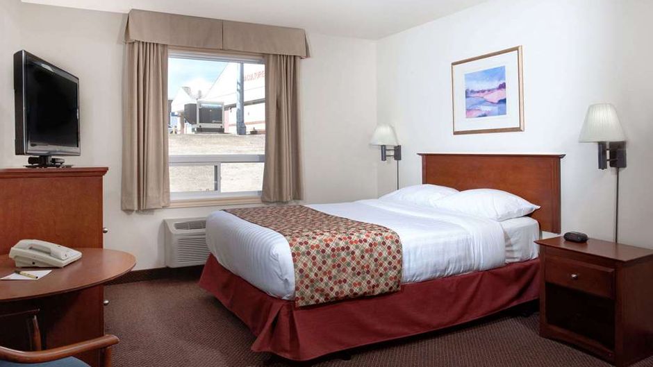 Super 8 Caraquet Room