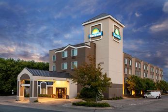 Days Inn Eagan near Mall of America