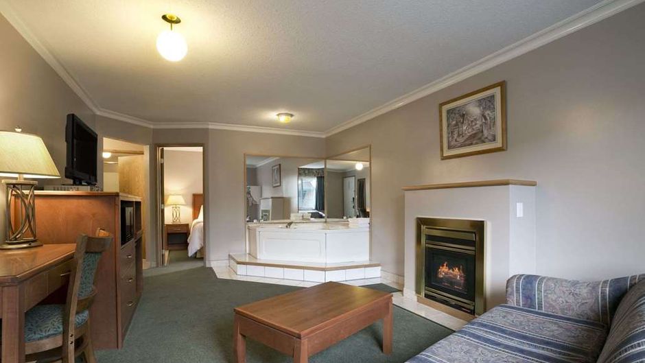 Ramada Limited Merritt Suite