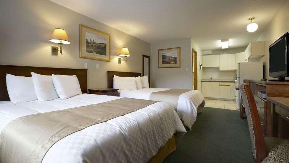 Ramada Limited Merritt Suite