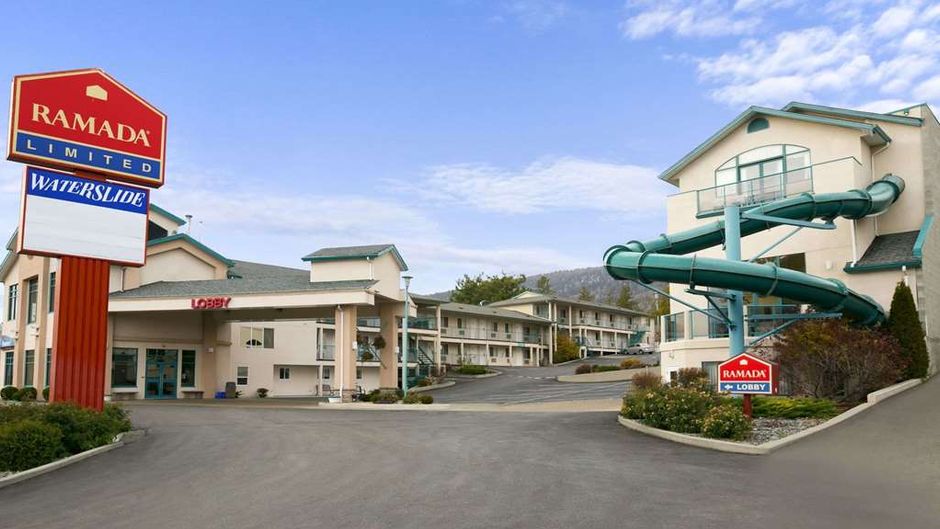 Ramada Limited Merritt Exterior