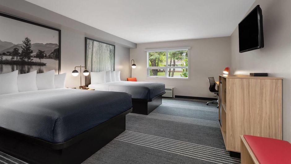 Super 8 Sault Ste Marie Room